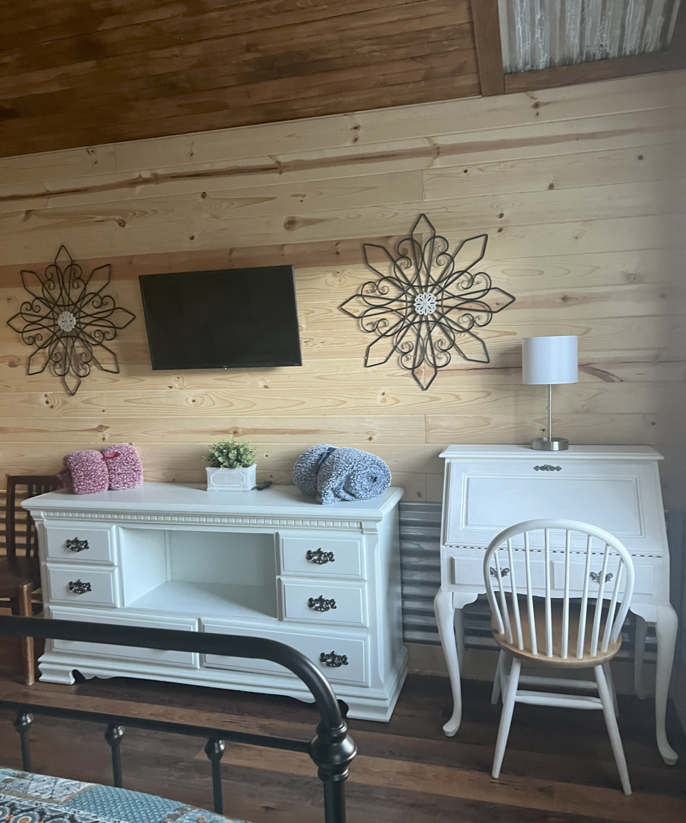 cottage 1 bdrm dresser