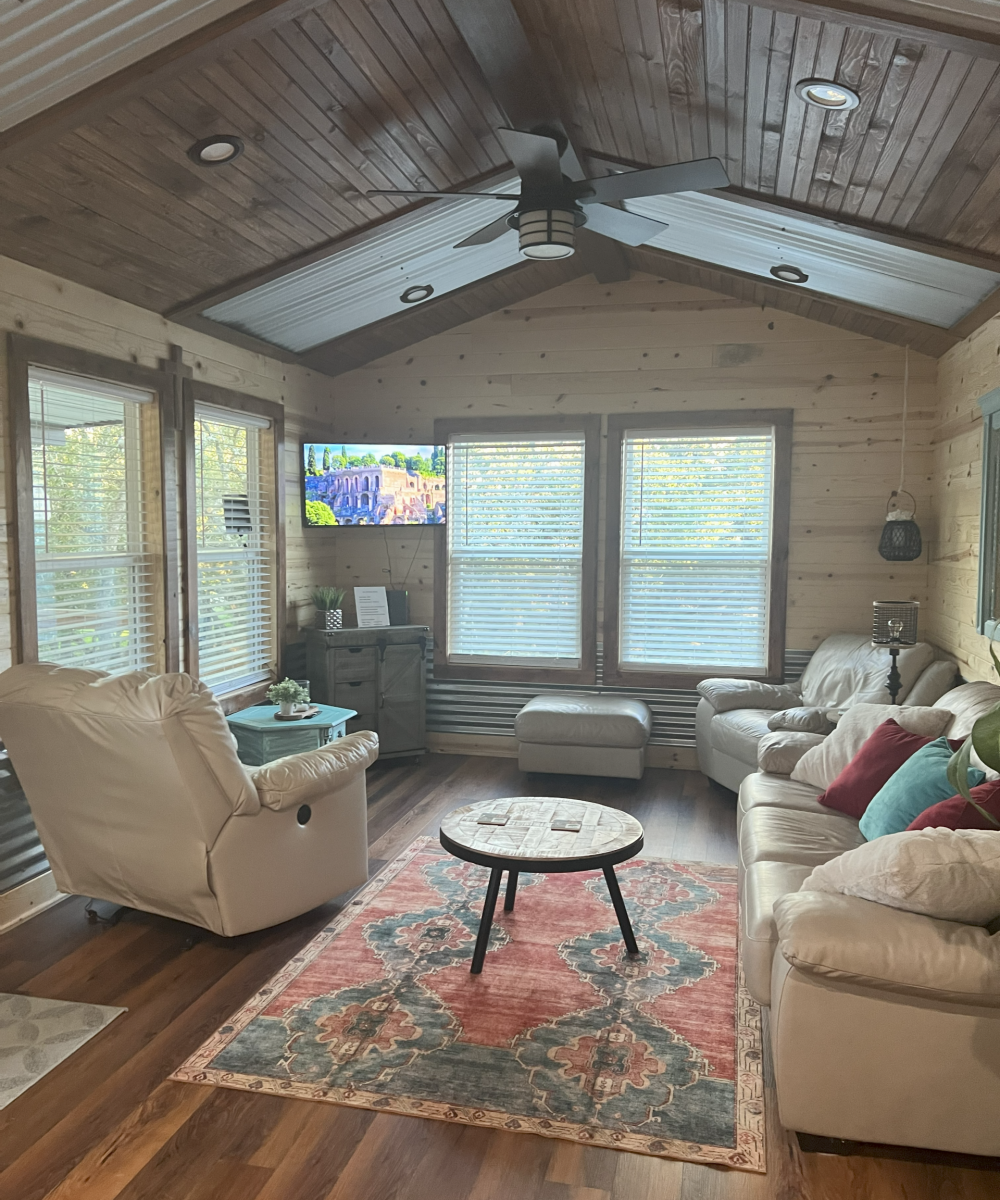cottage 1 living area1